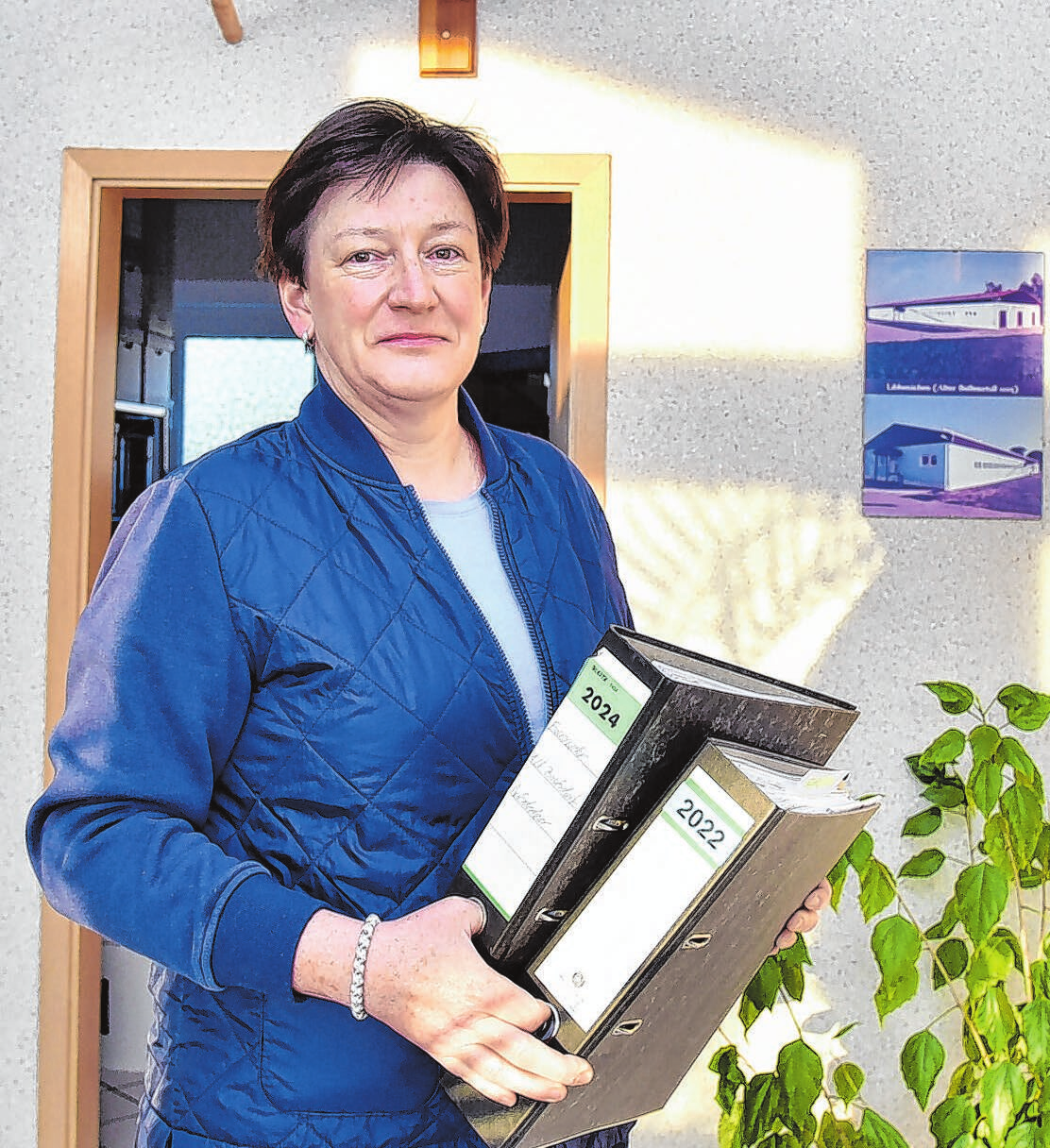 Antje Jaß macht die Buchhaltung. Bei ihr im Büro laufen viele Fäden zusammen.