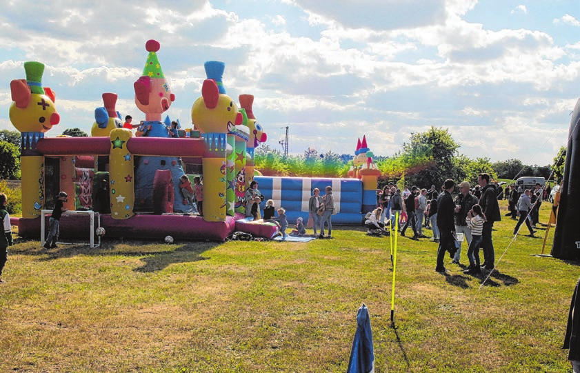 Das 15. zentrale Kinderfest der Gemeinde Rietz-Neuendorf lockte bei guten Wetter viele Familien an.