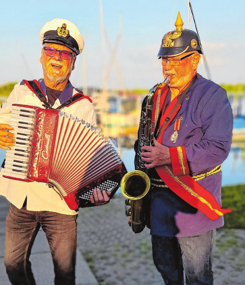 Passend zum Fischerfest: Unterhaltungsmusik und Shantys gibt es mit dem Duo „Die Havelskipper“.