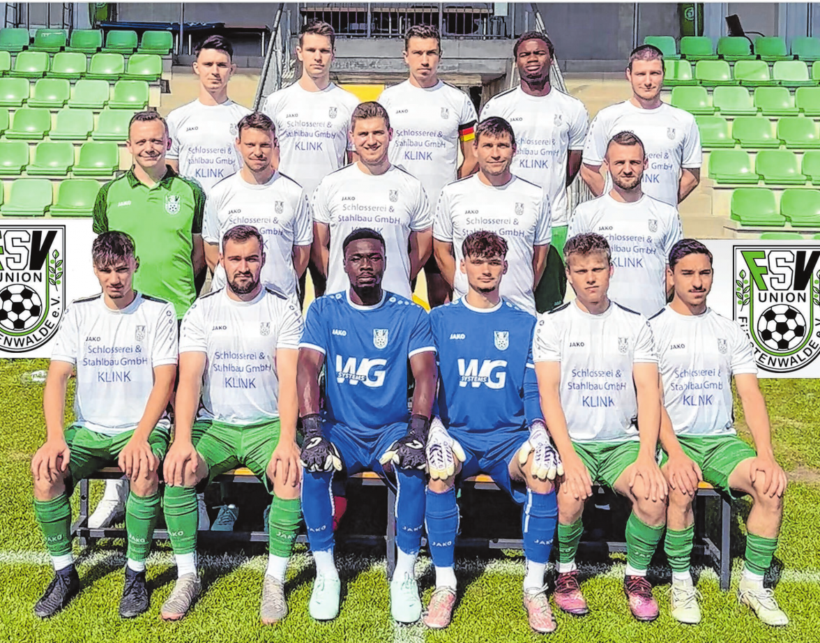 FSV Union Fürstenwalde, Herren II: 1. Reihe von links: Marvin Fischer, Tom Haack, Makafui Kojo Ahiaklo-Kuz, Leon Winkelmann, Adrian Glaschke, Yazan Zaiter; 2. Reihe von links: David Spillmann, Luca Ziehm, Arne Bartels, Christian Mlynarczyk, Justin Halka, 3. Reihe von links: Julian-Luca Hikade, Sebastian Hummelt, Patrick Hagen, Osiregbehme Emmanuel Okasor, Romeo Bezill. Foto: Verein