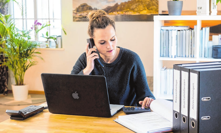 Erstattung möglich? Nachrechnen lohnt sich. Denn wer nicht zur Abgabe einer Steuererklärung verpflichtet ist, kann trotzdem freiwillig eine einreichen. Foto: B. Nolte/dpa