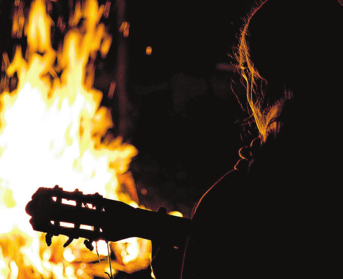 Zum Herbstfeuer lädt der Ortsteil Böhmerheide am Samstag, dem 25. Oktober, ein. Ab 17 Uhr gibt es Kinderspiele an der Badewiese am Weißen See, danach wird das Feuer entzündet.