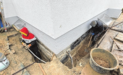 Die Ursache für feuchte Kellerwände ist oft eine schadhafte oder fehlende Abdichtung der Außenwände. FOTO: PRIVAT