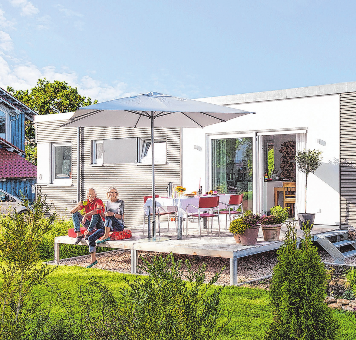 Mit den nötigen finanziellen Rücklagen kann man sich auch späte Wohnwünsche erfüllen. Foto: SchwörerHaus/J. Lippert