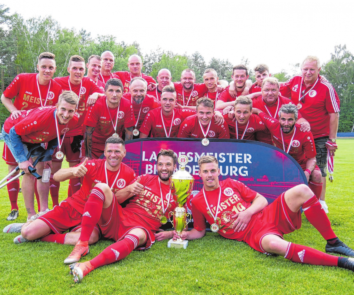 Sternstunde: Die wohl beste Victoria-Mannschaft wurde in der Saison 2018/2019 Brandenburger Meister und schaffte den Sprung in die Oberliga Nord.