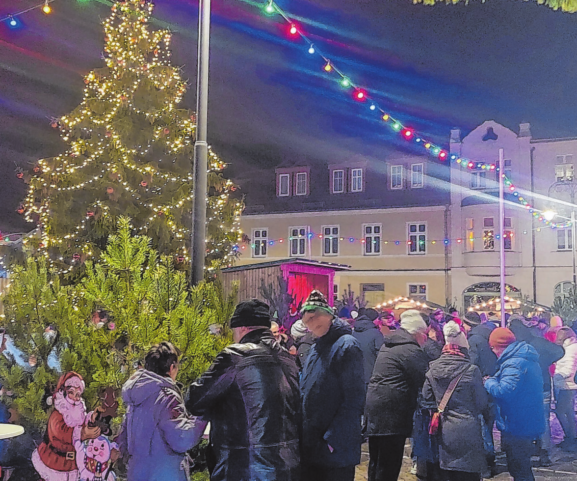 Gute Stimmung bis in die Abendstunden auf dem Fürstenberger Weihnachtsmarkt