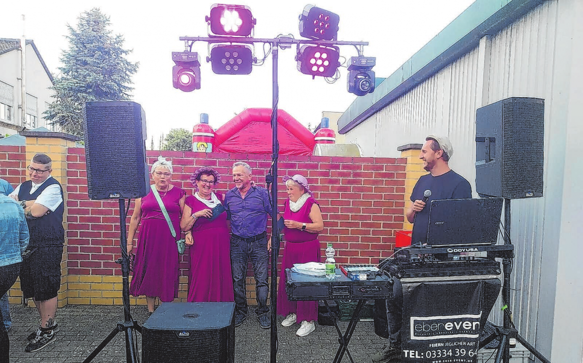 Die Lila Party der Fleischerei Rünzel hat sich immer weiterentwickelt, Gäste kommen von Nah und Fern. Besonderes Highlight ist das Feuerwerk. Foto: Rünzel