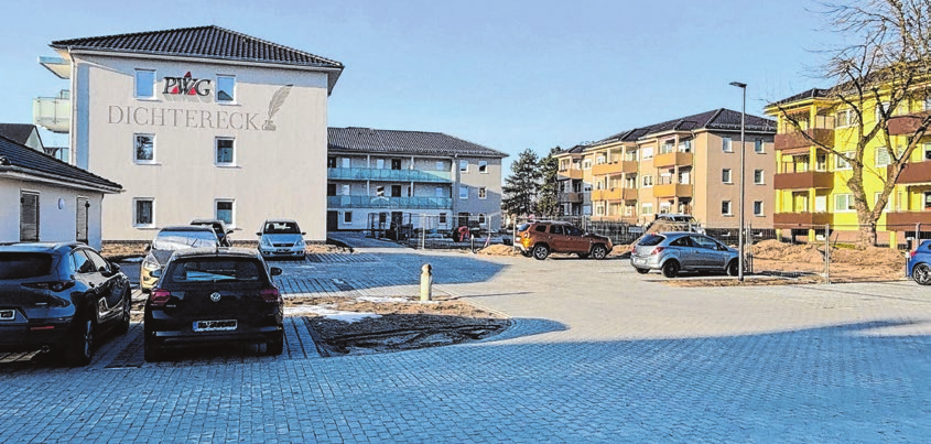 Parkplätze im Hofbereich des „,Dichterecks“
