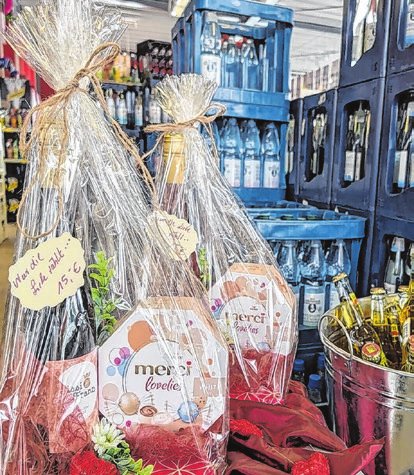 Mitbringen, statt mit leeren Händen kommen: Die Geschenkkörbe werden individuell zusammengestellt.