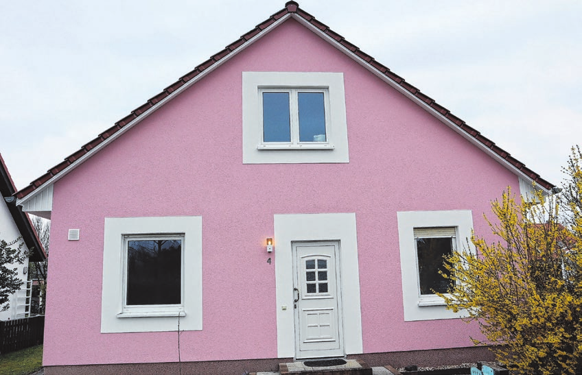 Die Kundin ist Königin: Auf Wunsch wurde die sogenannte Fasche, die weiß gestrichene Umrandung der Fenster, breit angefertigt.