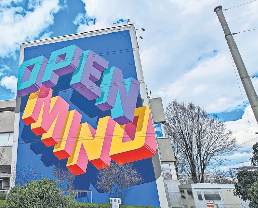 Eine Fassade des Bürocampus wurde vom portugiesischen Künstlerkollektiv halfstudio gestaltet.