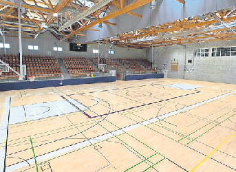 Ohne Linien in der Halle kein Sport - Kipp machts's möglich. Foto: z