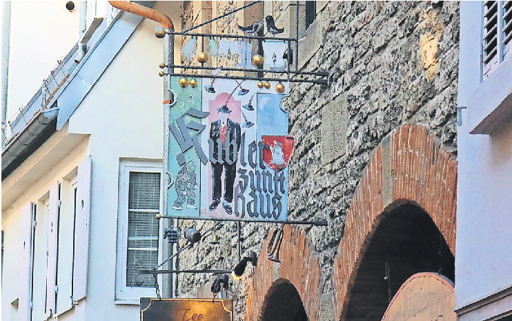 Aushänger am Zunfthaus der Kübler in der Küblergasse. Foto: eha