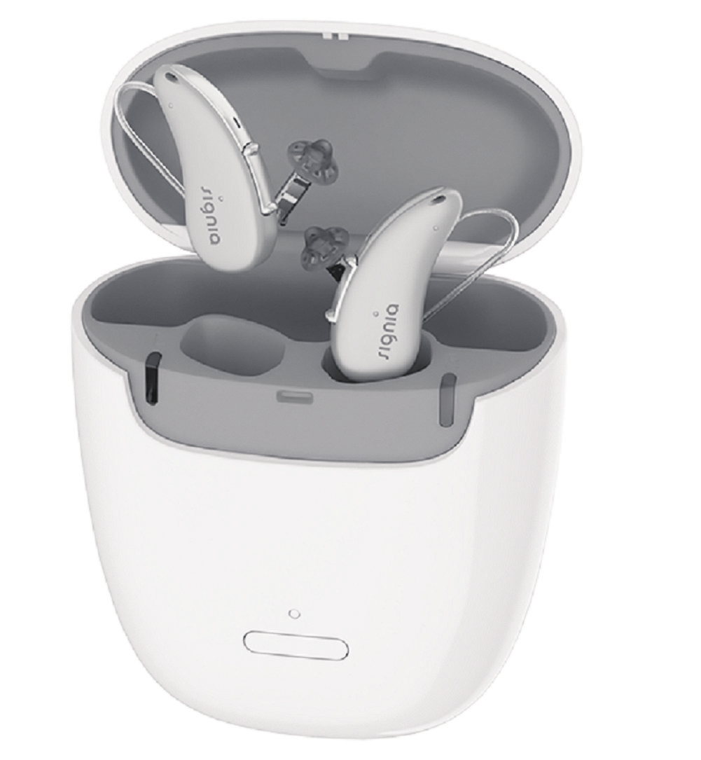 ,,Im Trend liegen aufladbare Akku-Hörsysteme, wie zum Beispiel das Pure Charge & Go AX von Signia. Quelle: Sigina GmbH