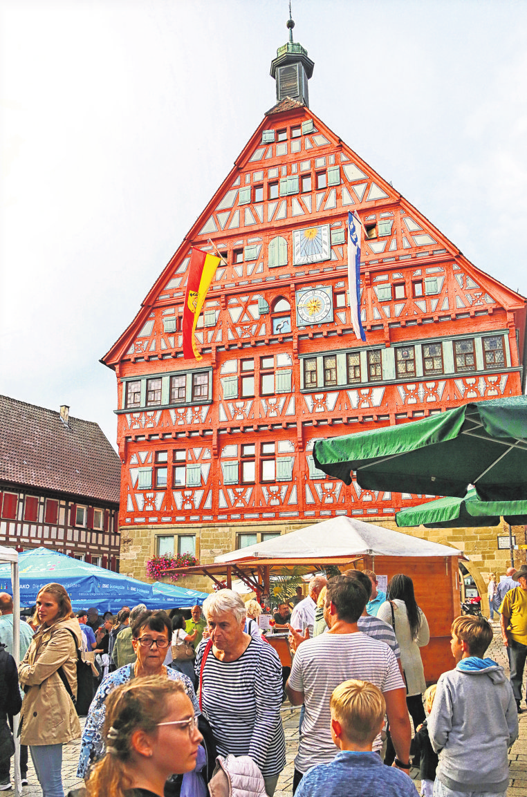 In den hübschen Gassen rund um den Marktplatz gibt es vom 2. bis 4. September Speis, Trank und Kurzweil. Foto: Ralf Poller/Avanti