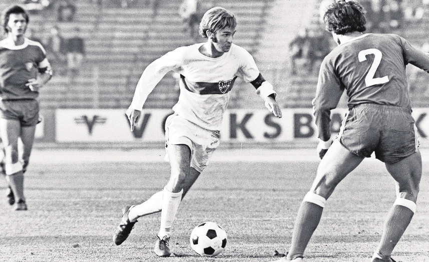Horst Köppel 1972 im VfB-Trikot. Im gleichen Jahr wurde er mit Deutschland Europameister, kam aber nicht zum Einsatz. Foto: Baumann