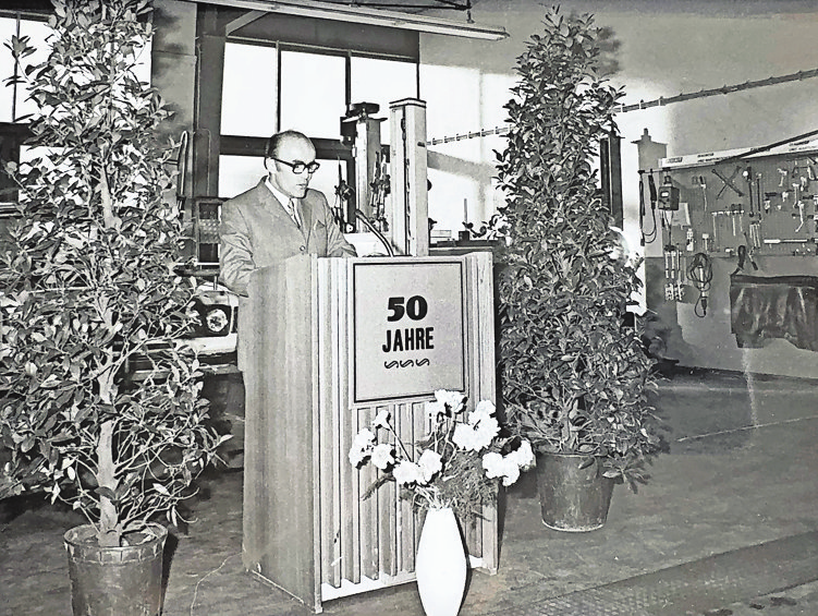 Heinz Kögel beim Festakt zum 50. Firmengeburtstag. Foto: Kögel