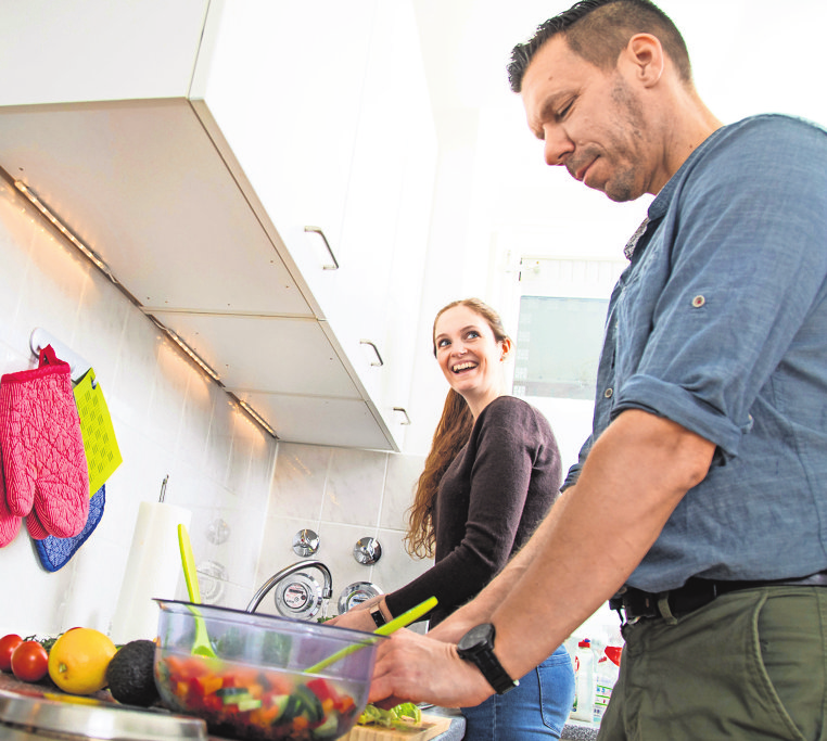 Einmal mehr ist die richtige Ernährung wichtig - die tut auch den inneren Organen gut. Foto: dpa Themendienst/Christin Klose