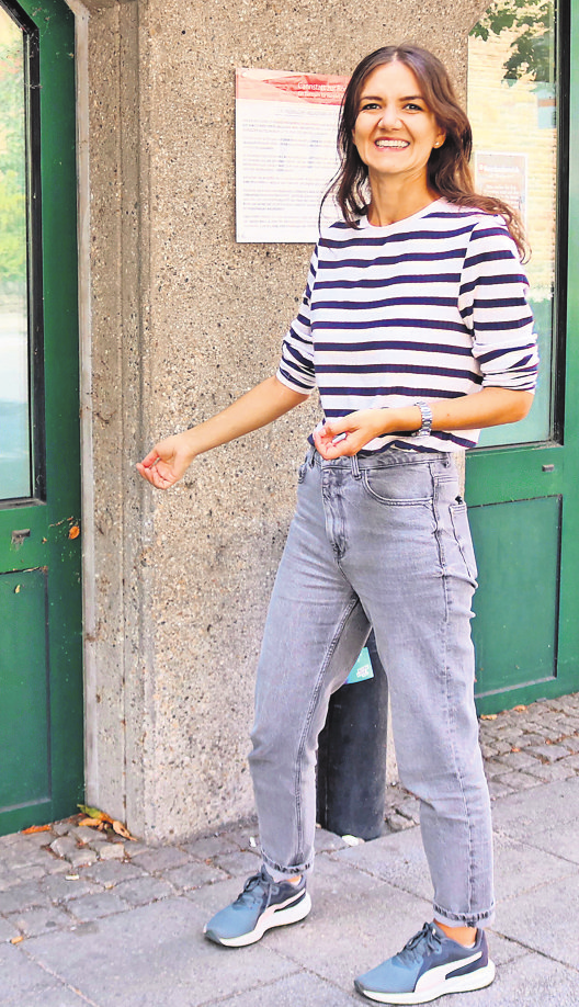 Sozialarbeiterin Ljubica Govedarica hofft, dass die Bänke zum Gespräch einladen.