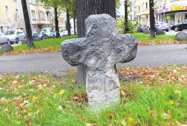 Das Sühnekreuz an der Wagenburgstraße Foto: Wikipedia Commons