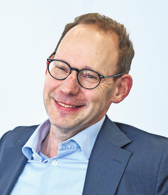 Dr. Marcus Baum