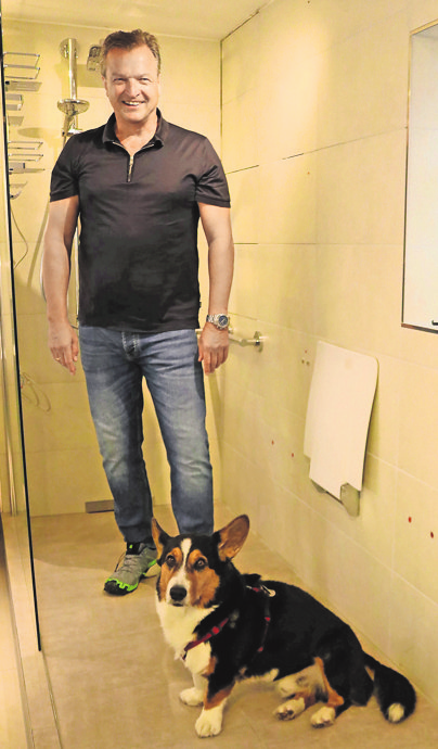 Immer mit dabei bei Gert Dreizler ist Hund Hanniball.