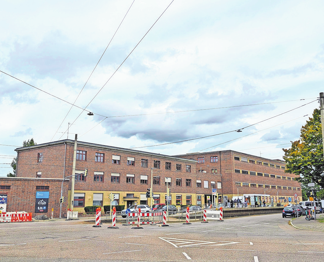 Der Bezirksbeirat Wangen würde den Bereich des sogenannten D-Zentrums gerne um den Gebäudekomplex Inselstraße 1-5 erweitern. Fotos: Jürgen Brand