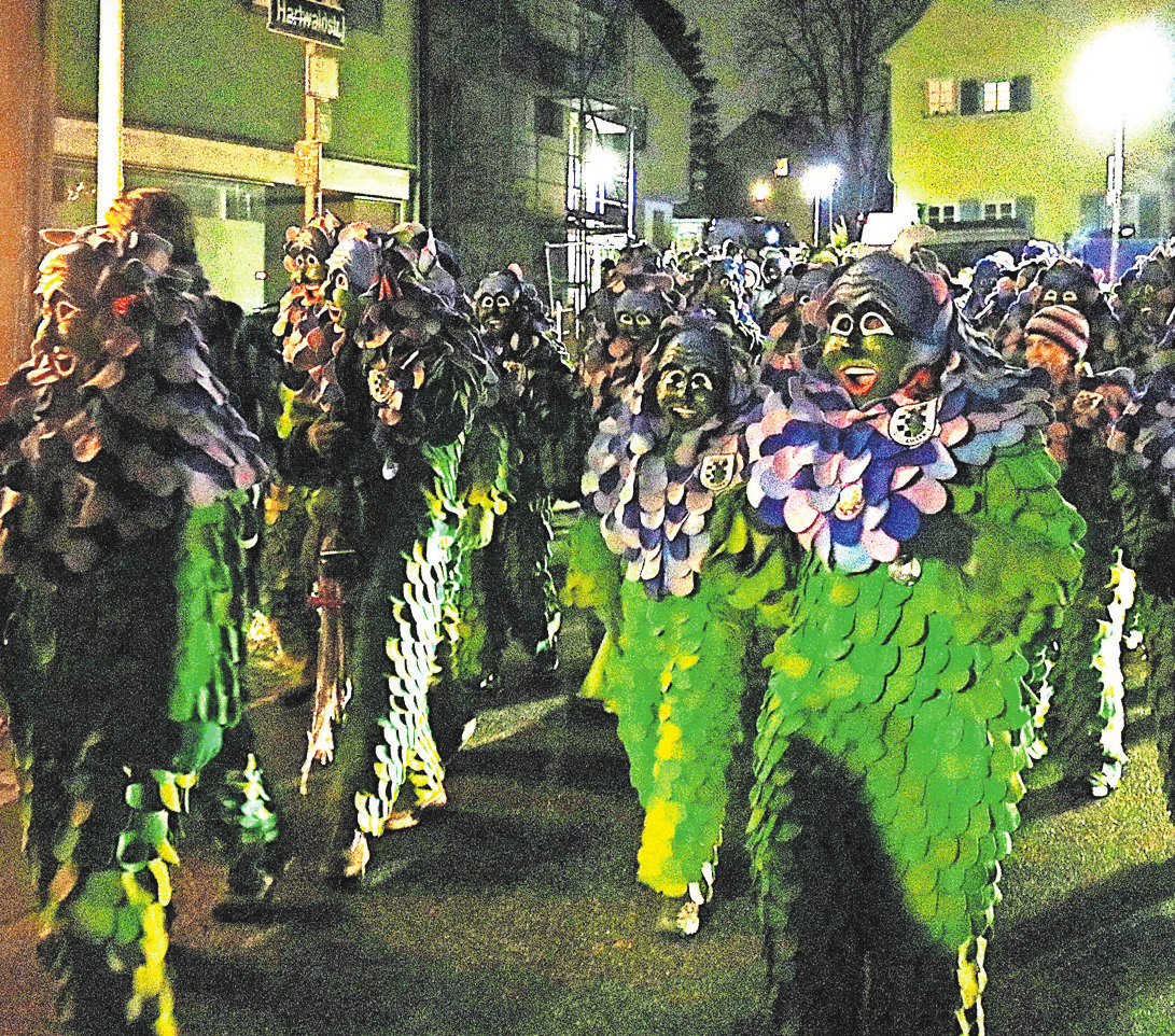 Die Scillamännle beim Fackelzug.