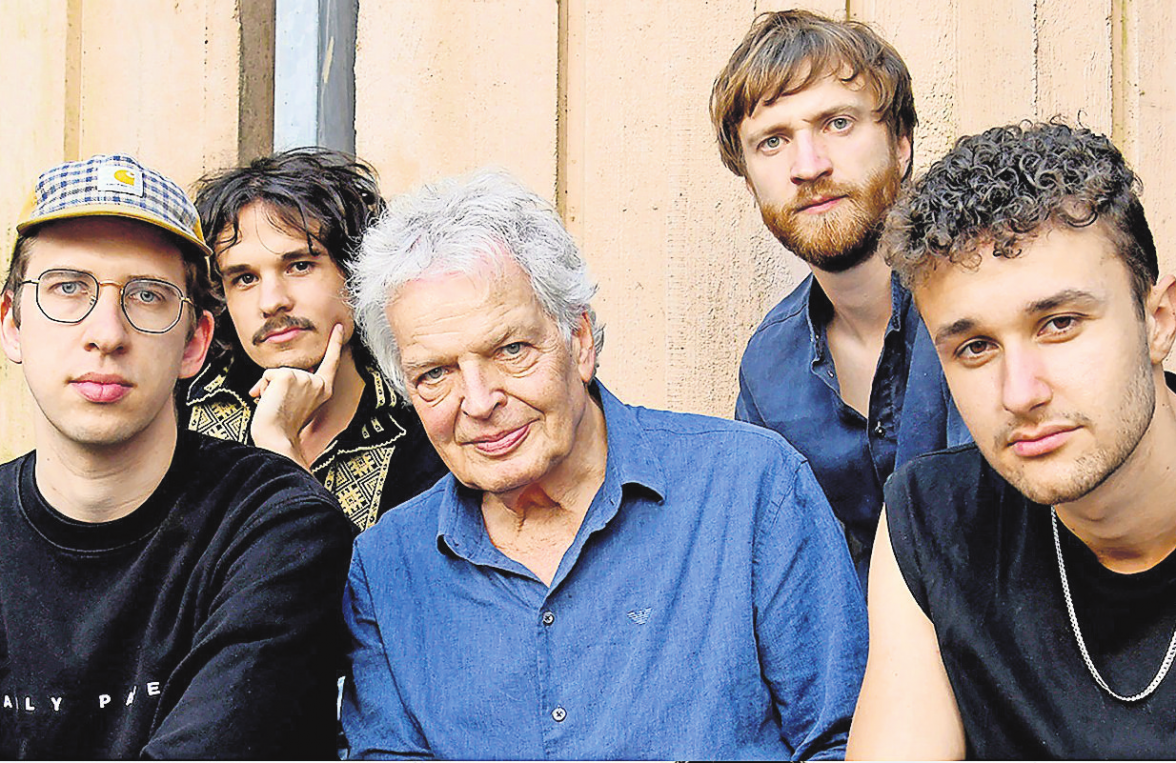 All das hat Platz im Jazz: Musik von Kulturen rund um den Globus, das Lebensgefühl vieler Generationen und Sounds ganz nach Gusto. Ob swingender Groove, sanfte Balladen, treibender Bop oder explosiver Rock - die Kreativität kennt keine Grenzen. Vielfältige Facetten von traditionsbewusst bis experimentell präsentieren die Theaterhaus Jazztage vom 28. März bis 12. April.