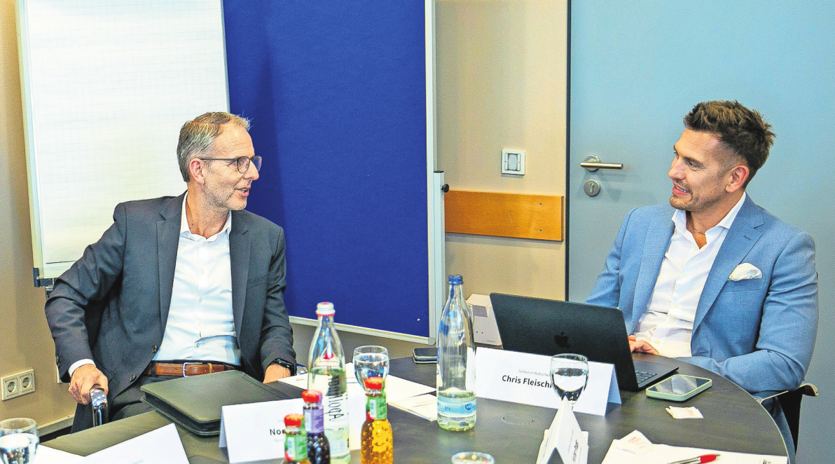 Norbert Brendel (links) mit Chris Fleischhauer. Foto: Roberto Bulgrin
