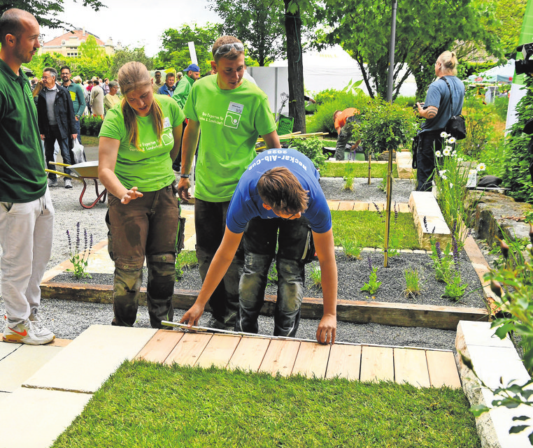 Kleine, nach Plangebaute Gärten der Auszubildenden des Garten- und Landschaftsbaus aus der Region Neckar-Alb kann man auf der Garden Life bestaunen und sich im Anschluss mit regionalen Köstlichkeiten stärken. Foto: Veranstalter