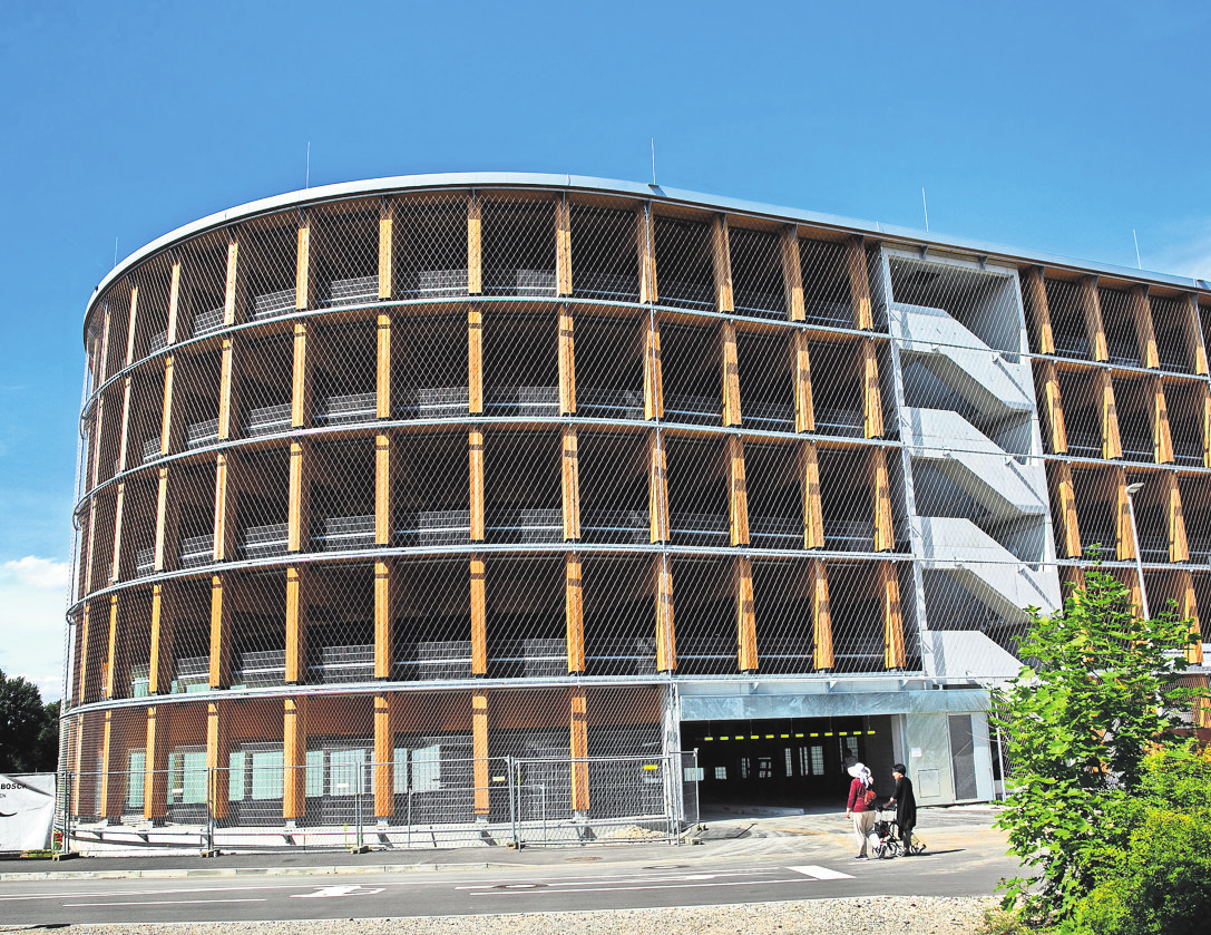 Das Holzparkhaus in Wendlingen, ein IBA-Projekt. Foto: Ines Rudel
