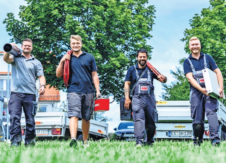 Immer für die Kunden da: Das Wenzelburger-Team und Inhaber Jochen Hägele (rechts).