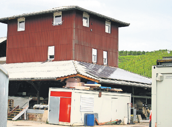 Im Thal in Untertürkheim eröffneten die Schüles ihr erste Gipswerk. Der Turm steht noch immer. Foto: Eva Herschmann