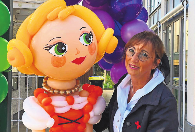 Beliebte Ballonkünstlerin: Tine Steinchen.
