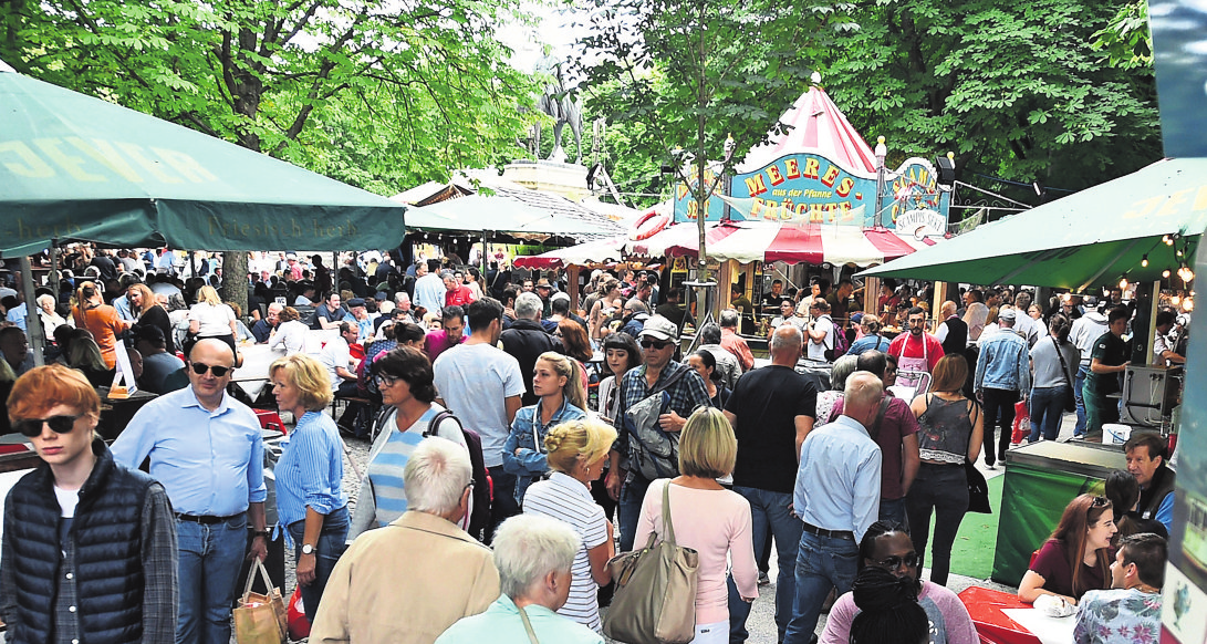 Ein Bummel über die St. Pauli Landungsbrücken - mitten im Kessel. Foto: Veranstalter
