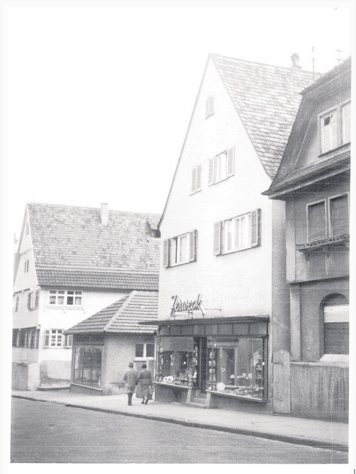 Das Gebäude der Firma Zerweck in der Cannstatter Straße 104 in einer Aufnahme aus dem Jahr 1956.