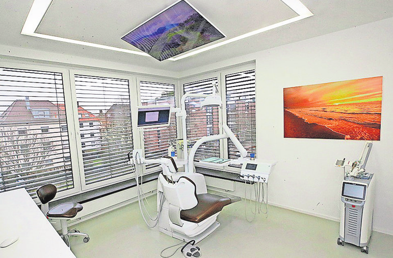 Moderne Behandlungsräume in zentraler Lage.