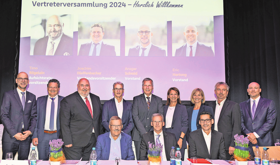 Die Mitglieder des Vorstands und des Aufsichtsrats der Volksbank Zuffenhausen (Markus Geyer fehlt im Bild).
