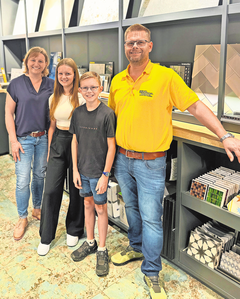 Monika und Markus Murschel mit ihren Kindern Marie und Florian. Foto: z