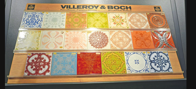 Historische Fliesen von Villeroy und Boch. Foto: Julia Alber