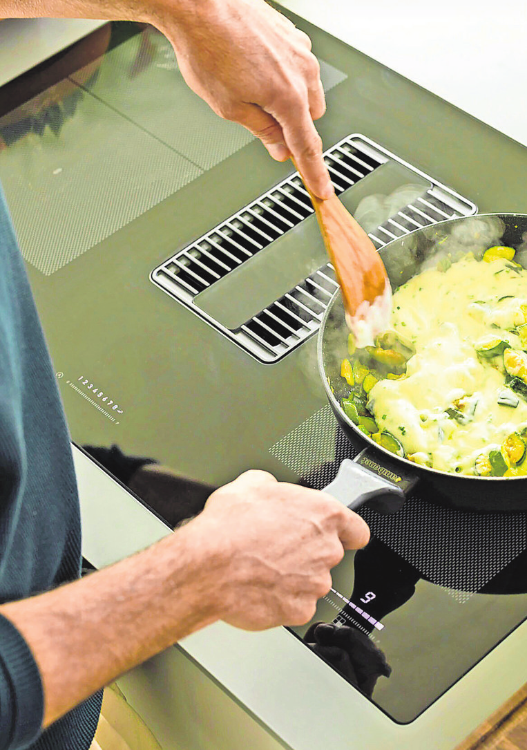 Kochen und Lüften in einem Produkt: elegant und funktional.