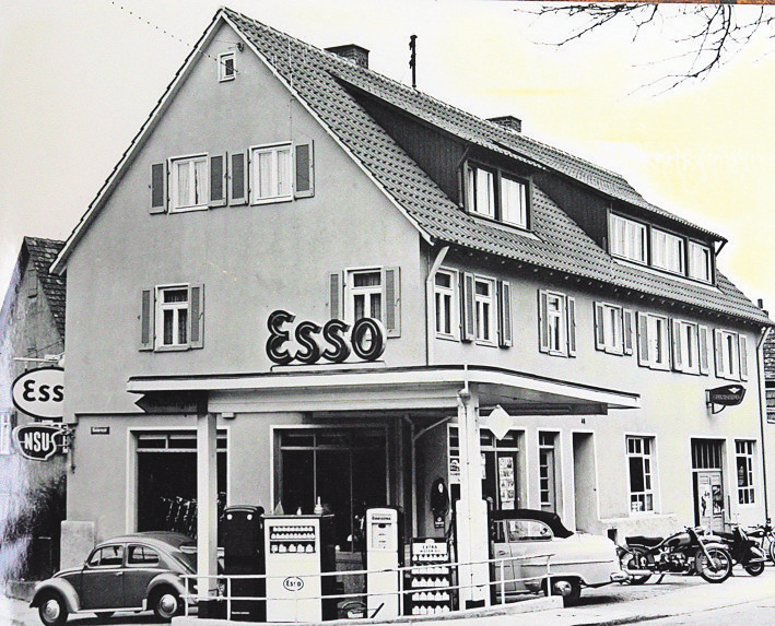 Der Kögel-Standort in der Burgstraße hatte eine Tankstelle integriert. Foto: Kögel