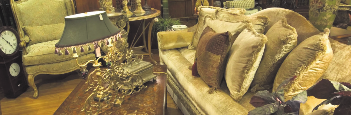 Bei Antikhandel Stuttgart finden die Kunden selbst seltenste Sammlerstücke. Foto: z