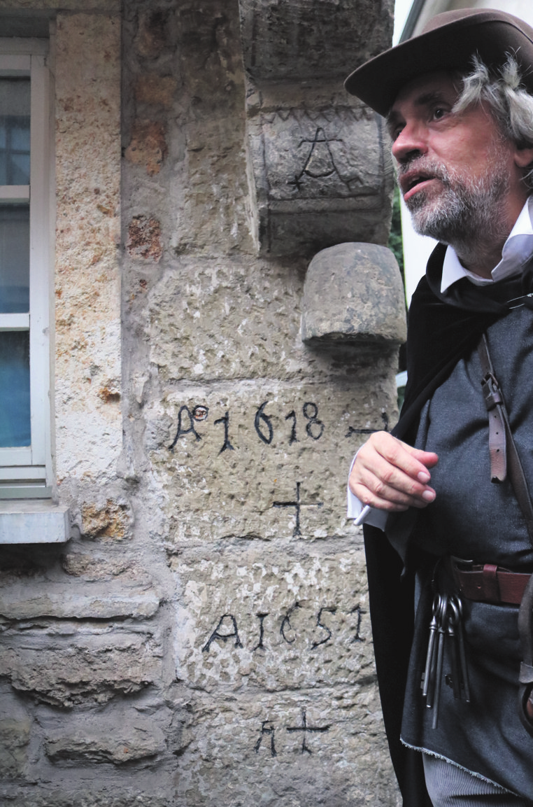 Der Historiker Olaf Schulze schlüpft auch gerne in die Rolle des Nachtwächters. Bei den Mundarttagen wird er allerdings am 7. April humoriger auftreten. Foto: Eva Herschmann