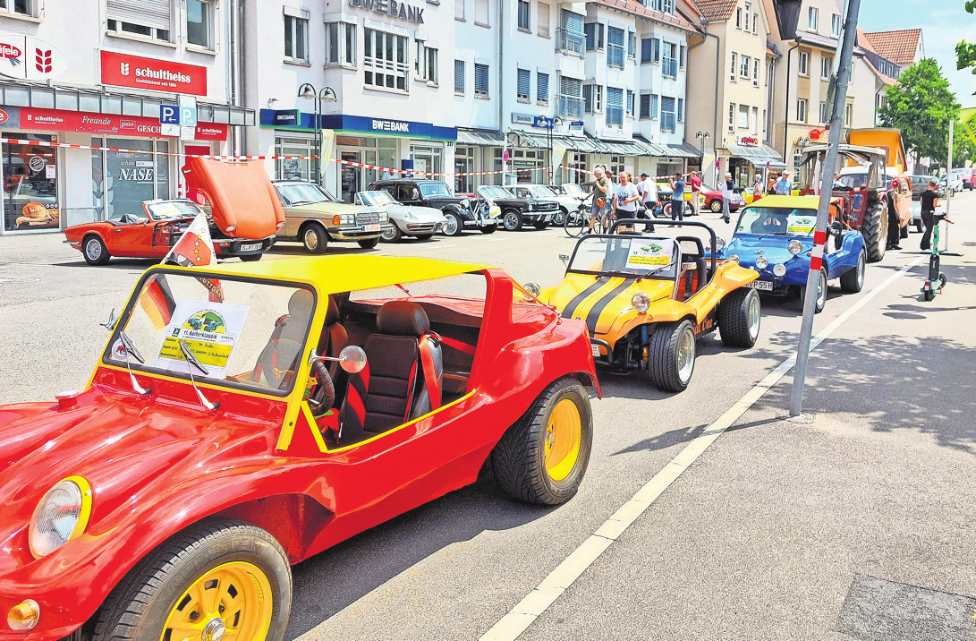 Auffallend und bunt: Buddys sind Teil der Kelterklassik. Foto: Fischer