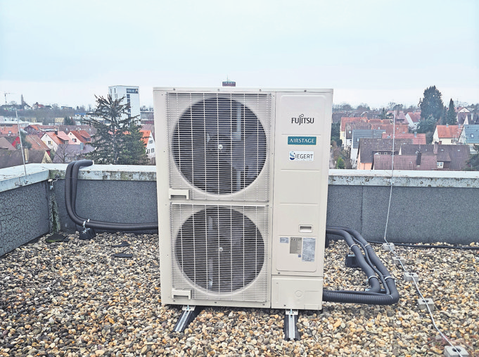 Außeneinheit eines großen Bürogebäudes. Foto: Siegert