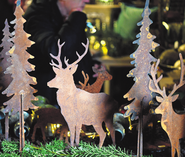 Dekoratives aus dem Bereich Tisch- und Wohnkultur sowie regionale und internationale Köstlichkeiten präsentieren die Aussteller. Foto: KD BUSCH.COM