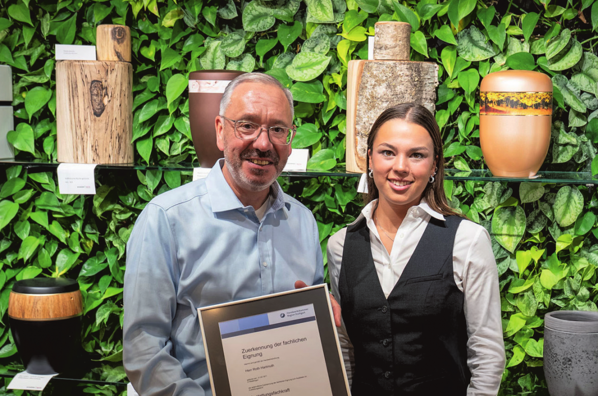 Hartmuth Roth mit unserer Auszubildenden Adriana Müller