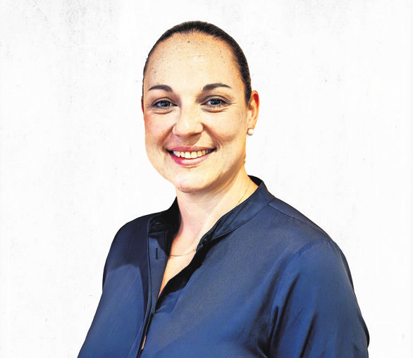 Die Bestattungsfachkraft Carolin Amend. Fotos: privat